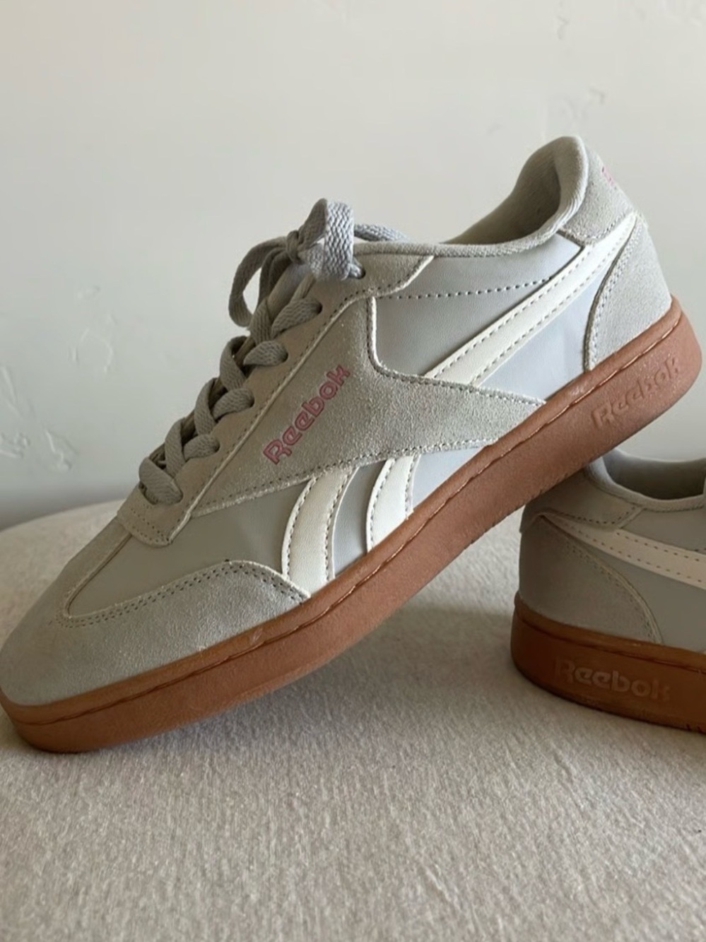 Reebok Low-Top Sneakers in Light Gray, White & Gum